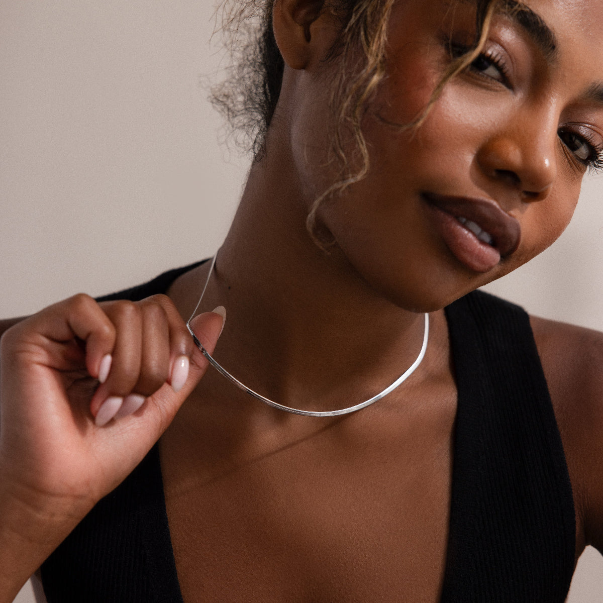 Classic Herringbone Chain Necklace | Caitlyn Minimalist