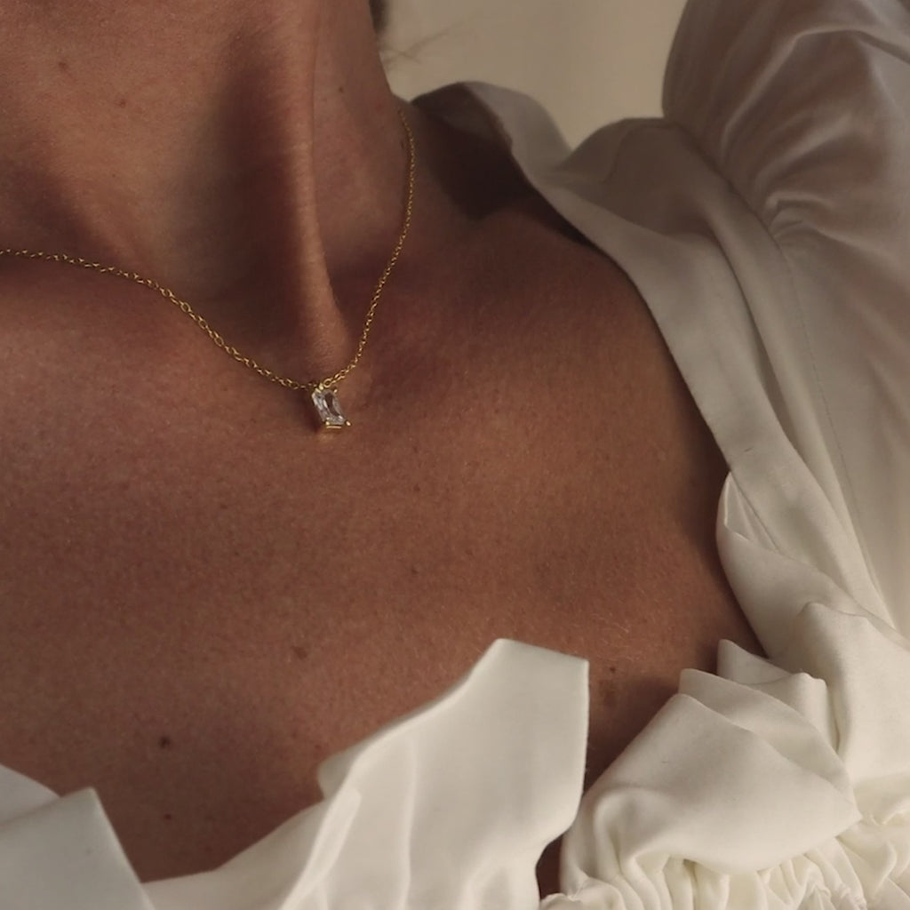 Sage Diamond Necklace in 18K Gold