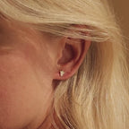 Goujons délicats en forme de larme d’opale