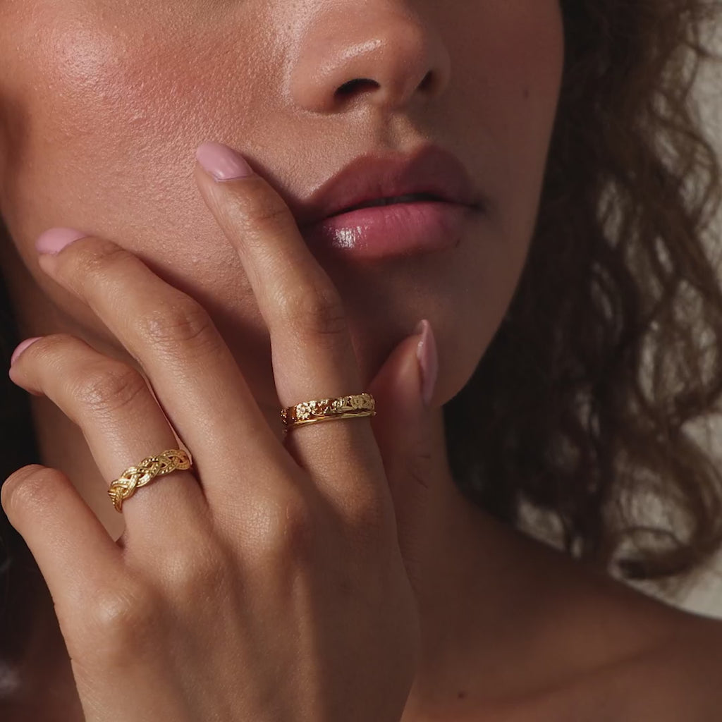 Vintage Flower Petal Band