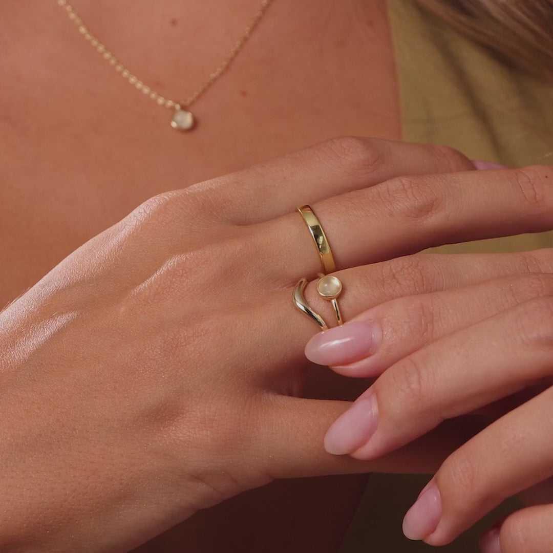 Dainty Round Moonstone Ring
