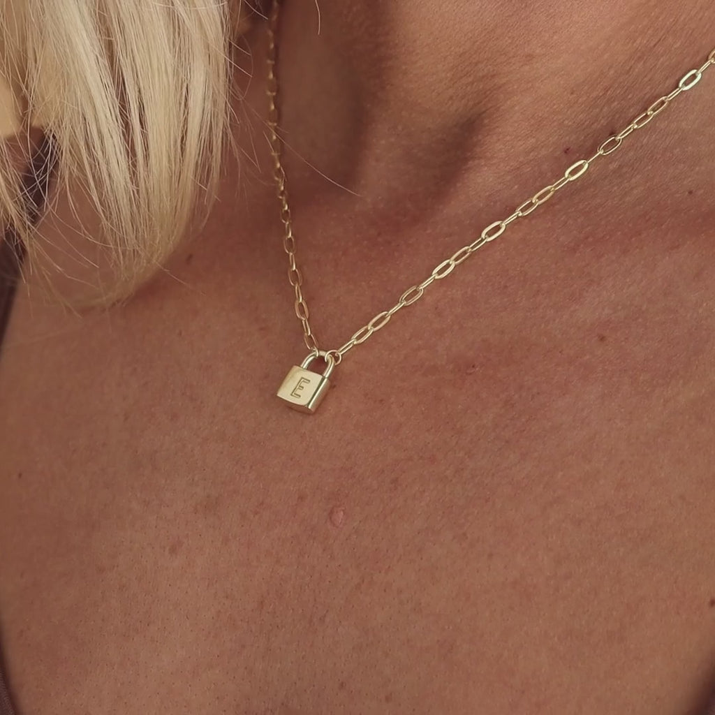 Collier trombone cadenas initial