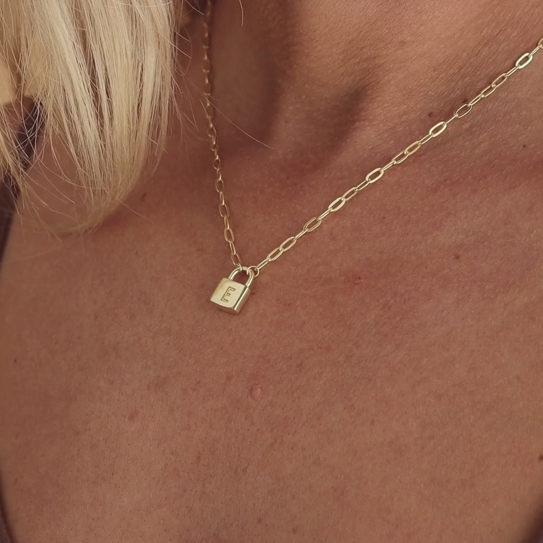 Collier trombone cadenas initial