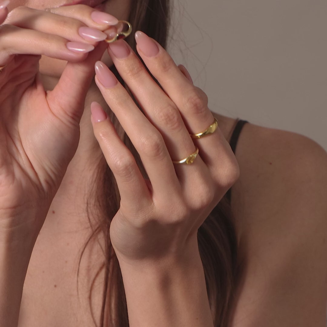 Sculpted Toi et Moi Ring Set