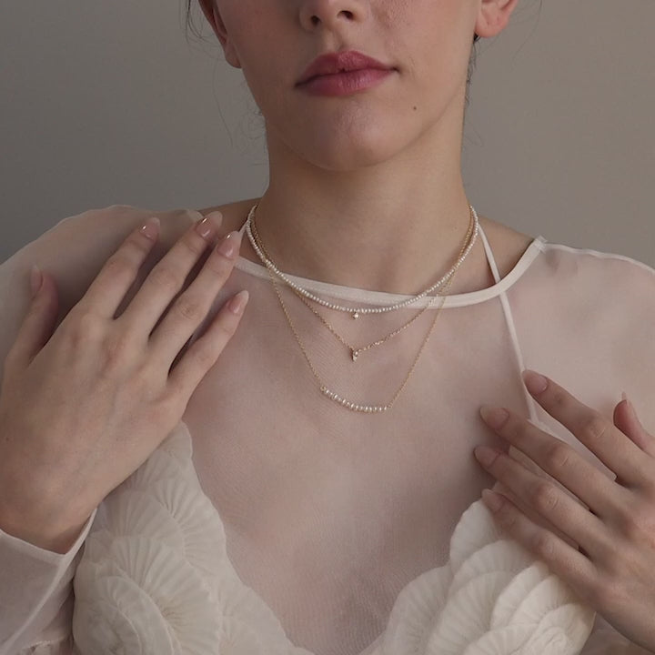 Pearl Curve Necklace