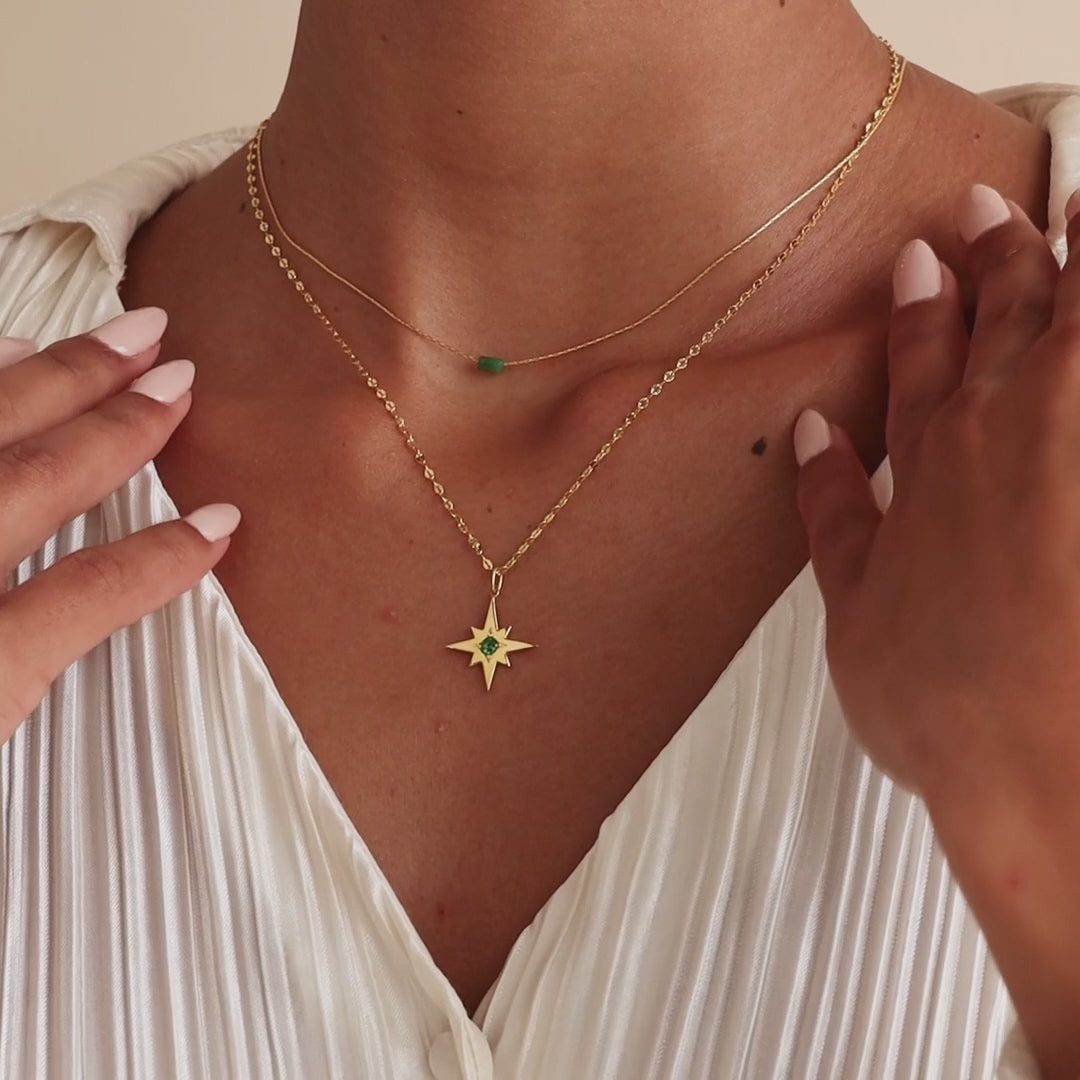 Collier avec pierre de naissance étoile