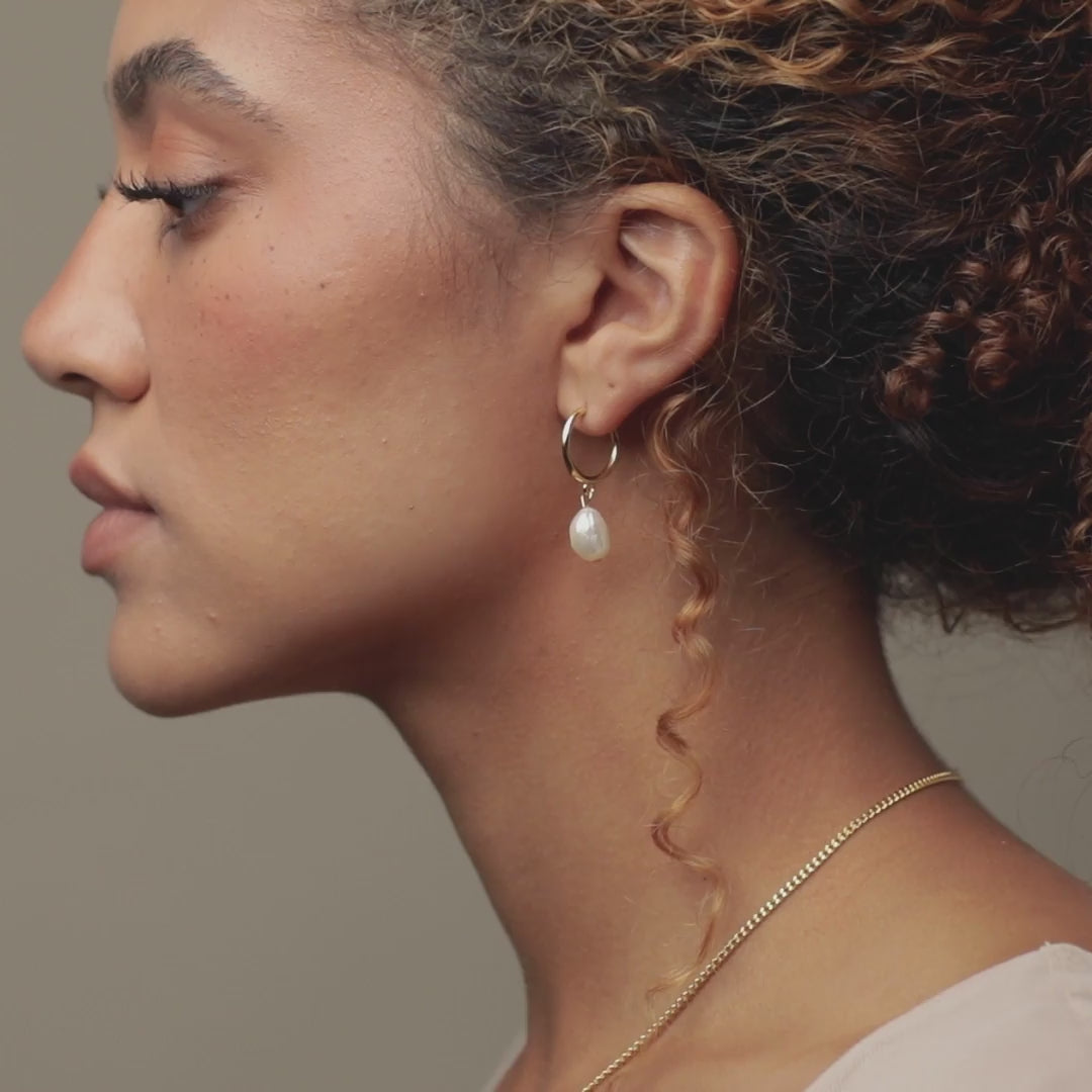 Margot Pearl Hoops