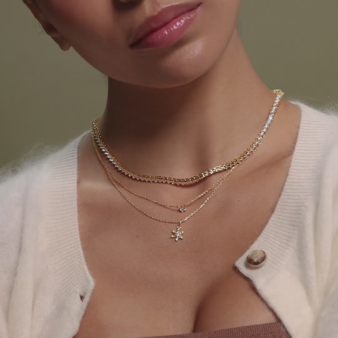 Diamond Snowflake Necklace in 18K Gold