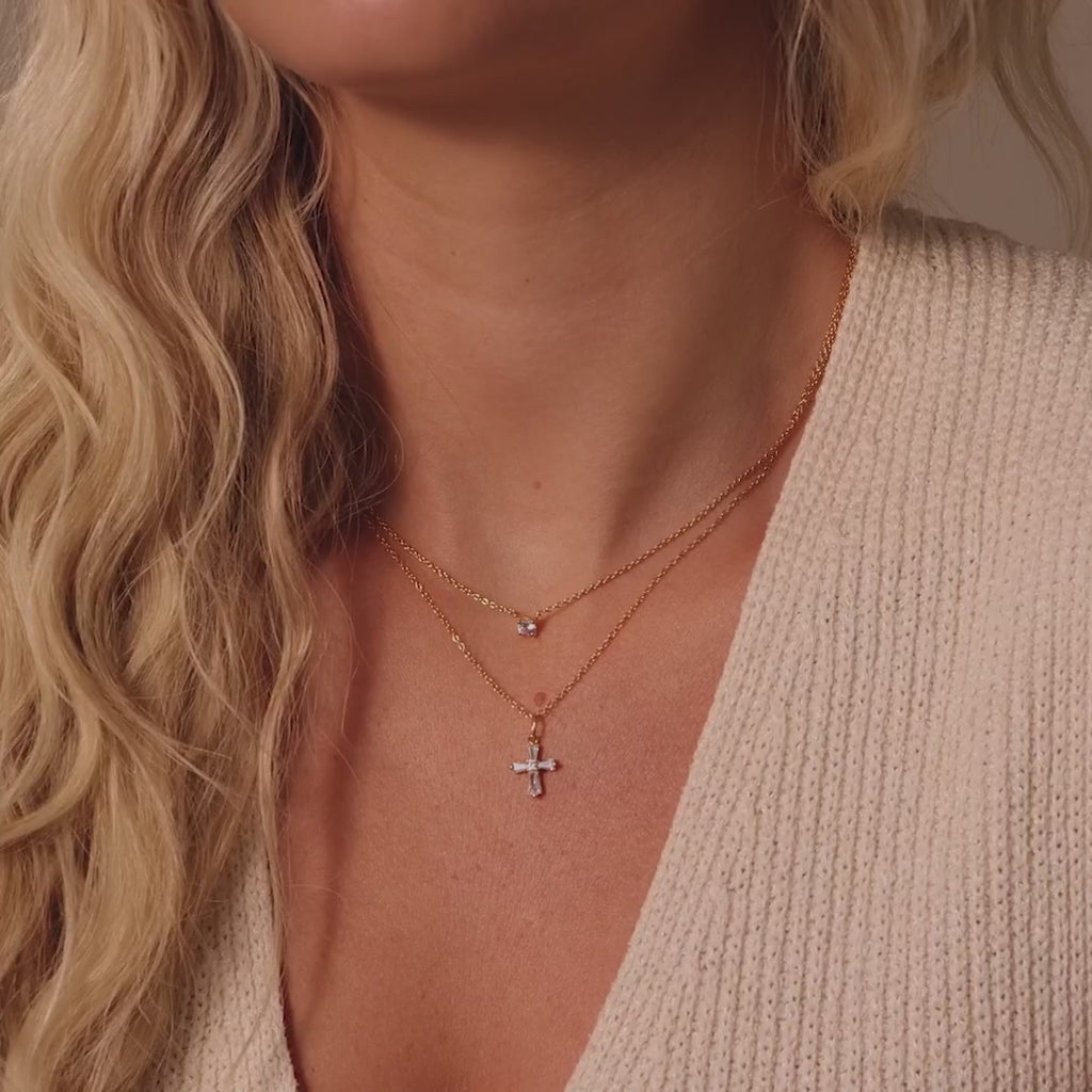 Art Deco Cross Necklace in Silver