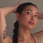 Clous d'oreilles en opale pavée de lune