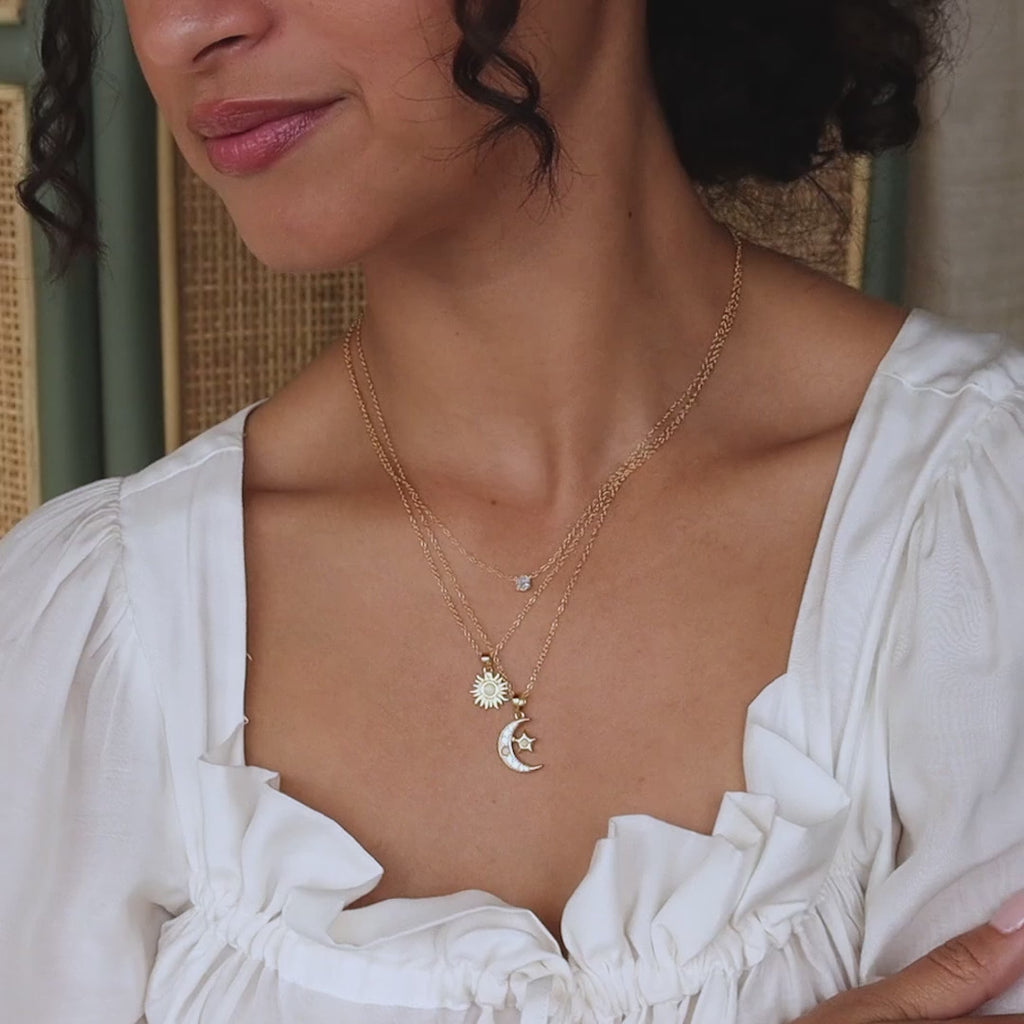 Collar de luna y estrella de ópalo