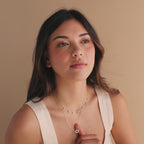 Collar de perlas entrelazadas