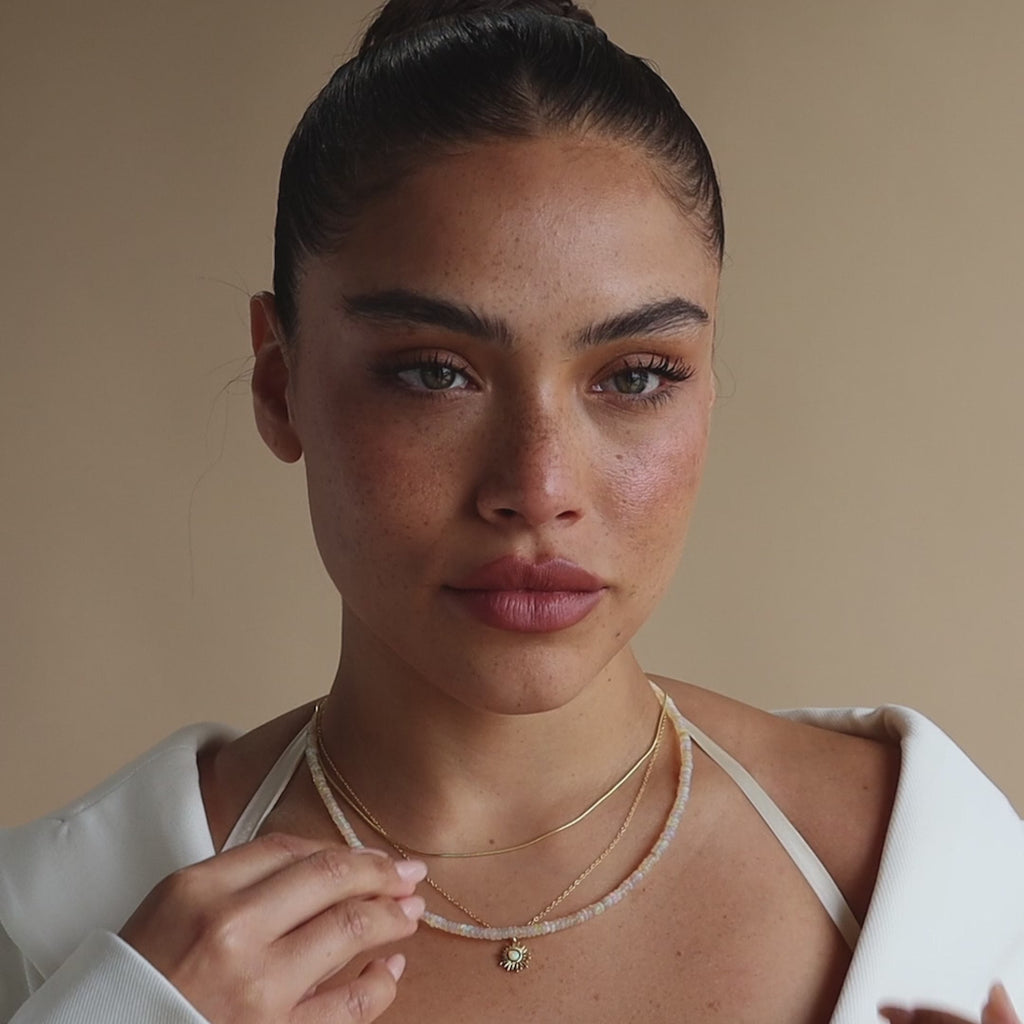 Collier de perles d'opale