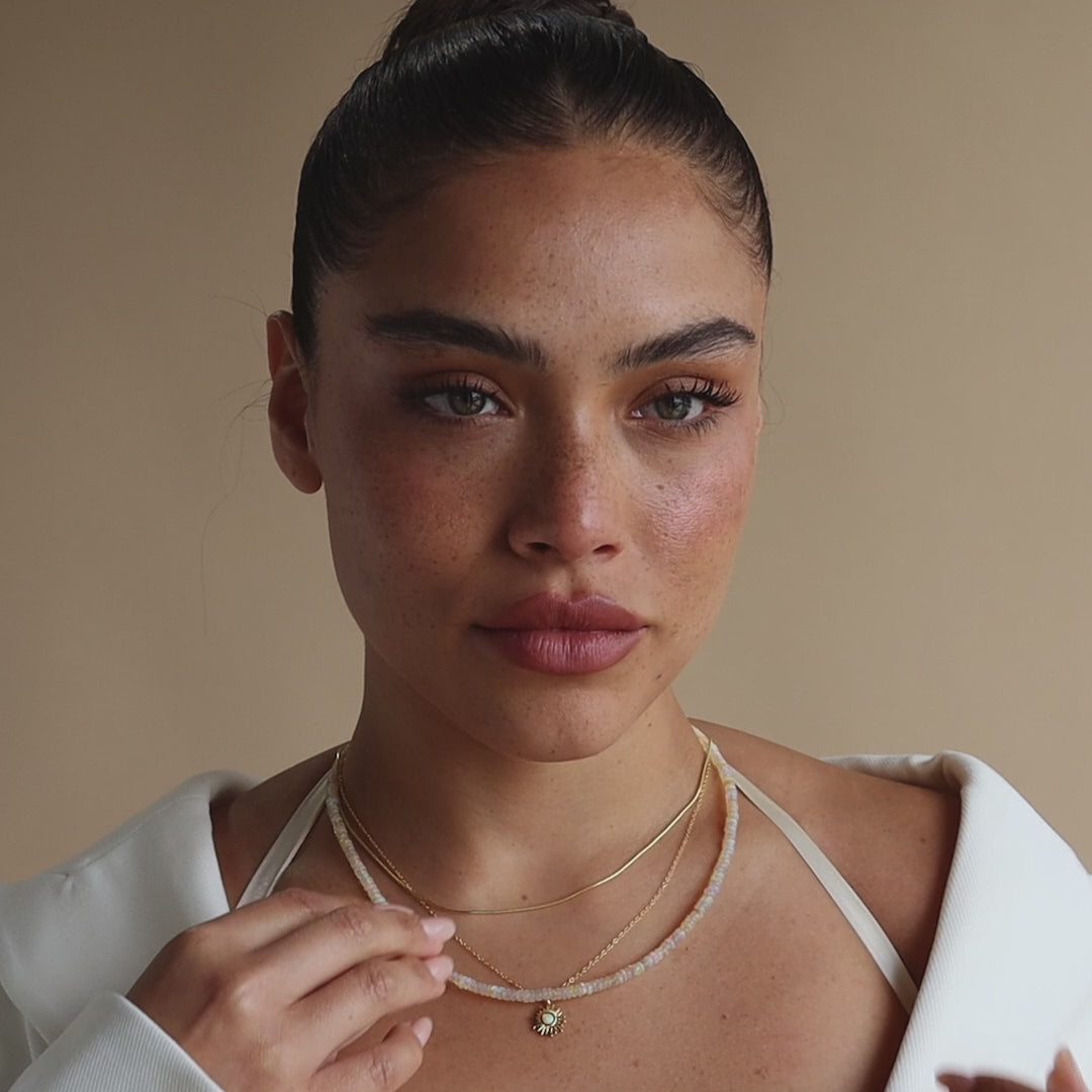 Collier de perles d'opale