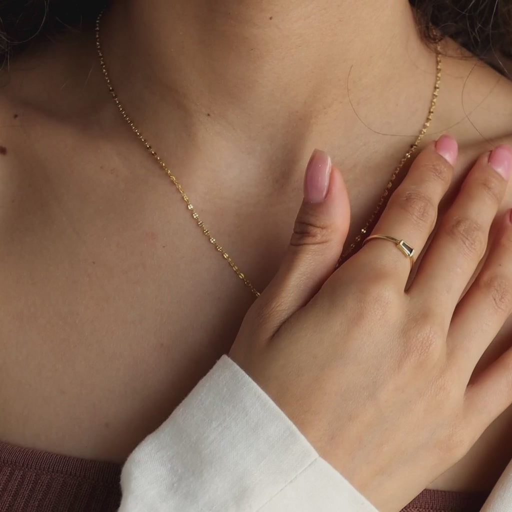 Collier baguette conique avec pierre de naissance