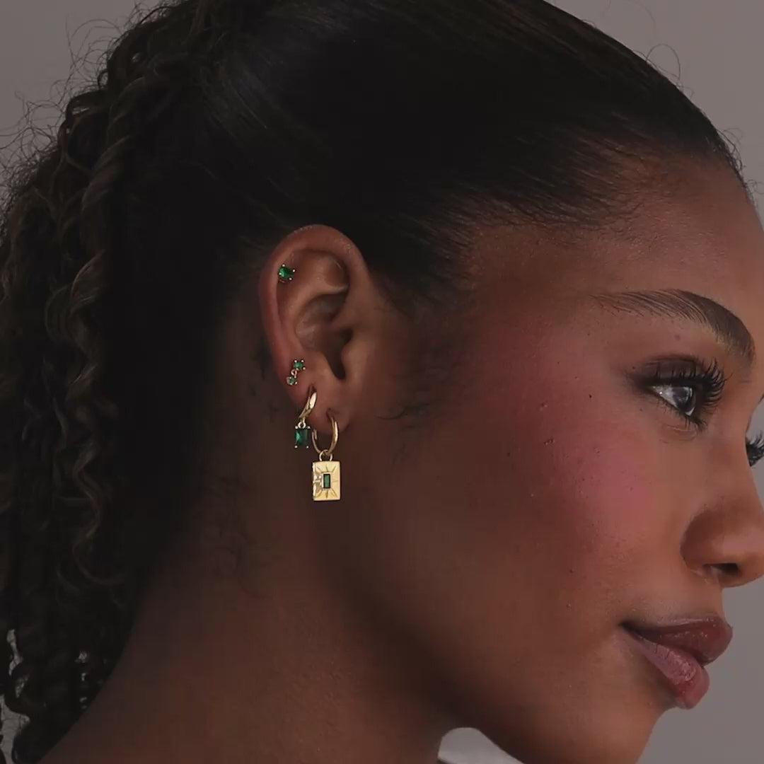 Huggies avec étiquette de pierre de naissance