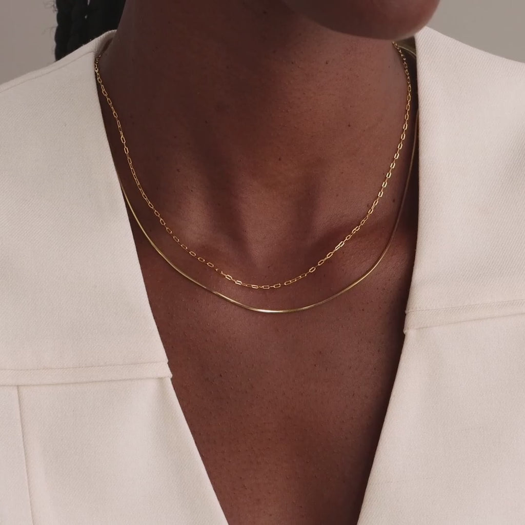 Dainty Herringbone Necklace in 18K Gold