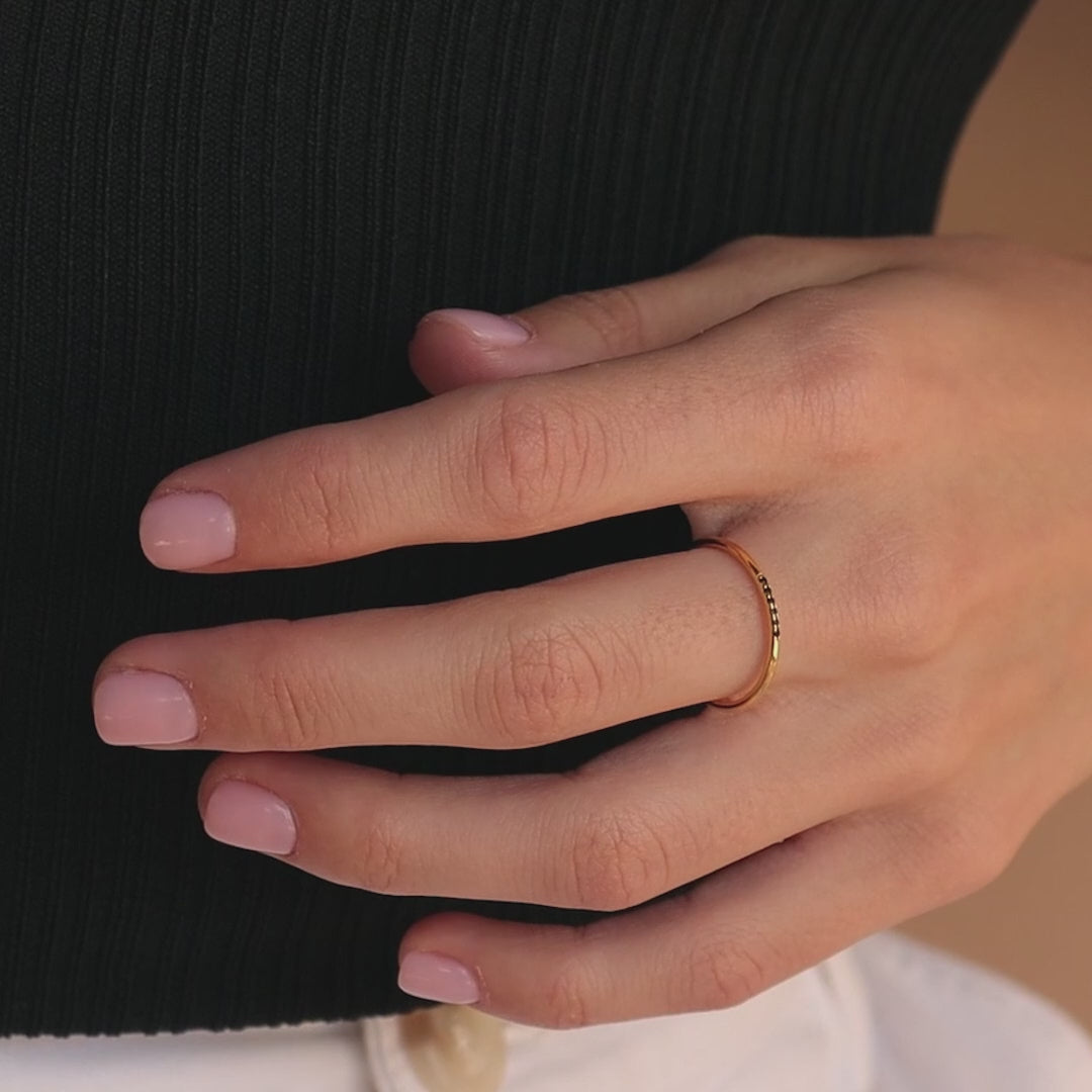 Black Abyss Ring Set in Silver