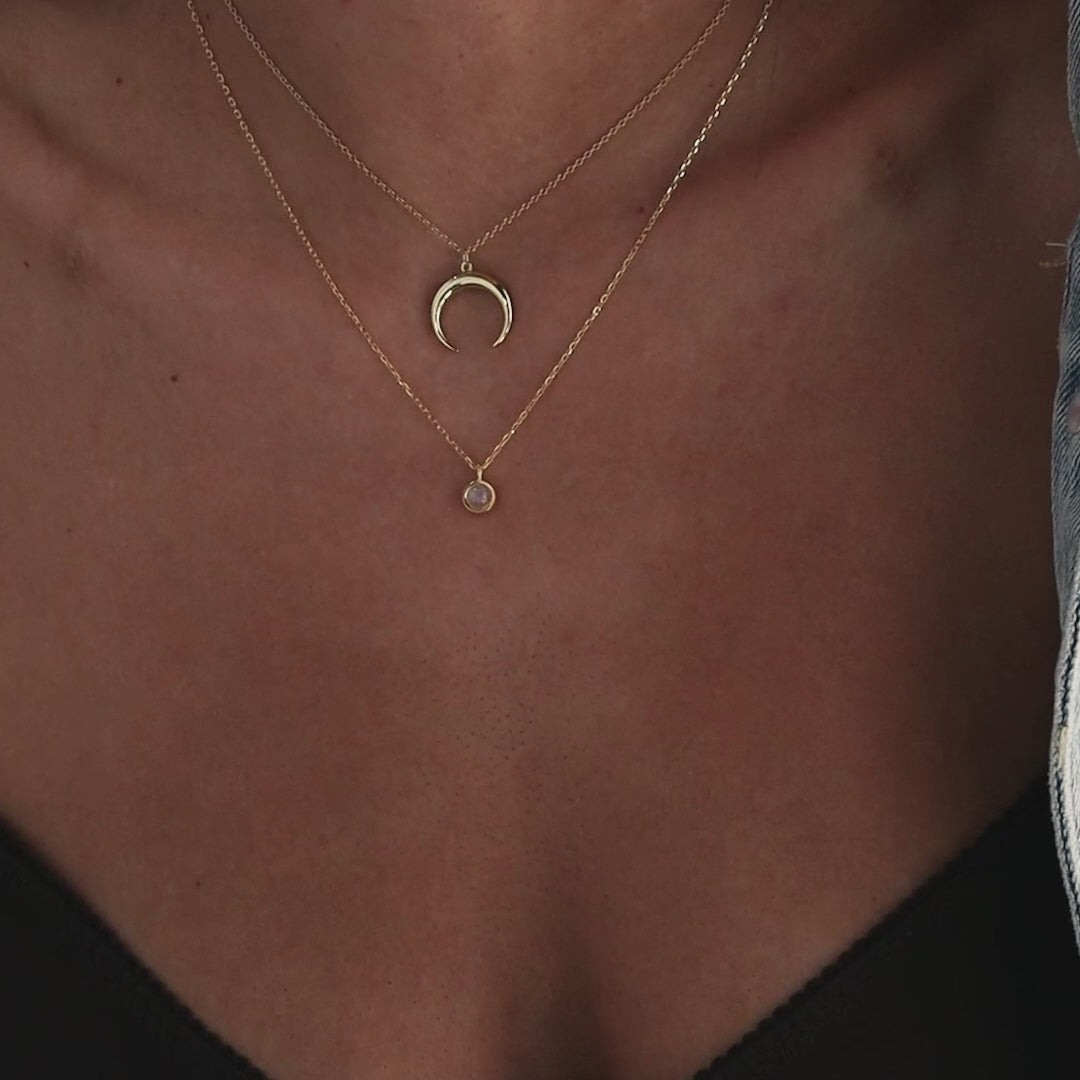 Collier à breloques en pierre de lune