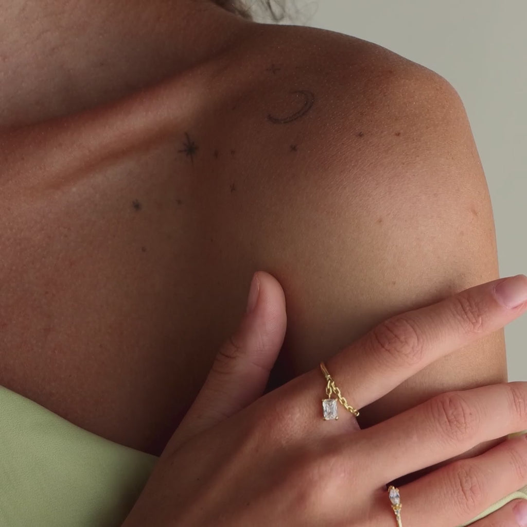 Garnet Drop Chain Ring