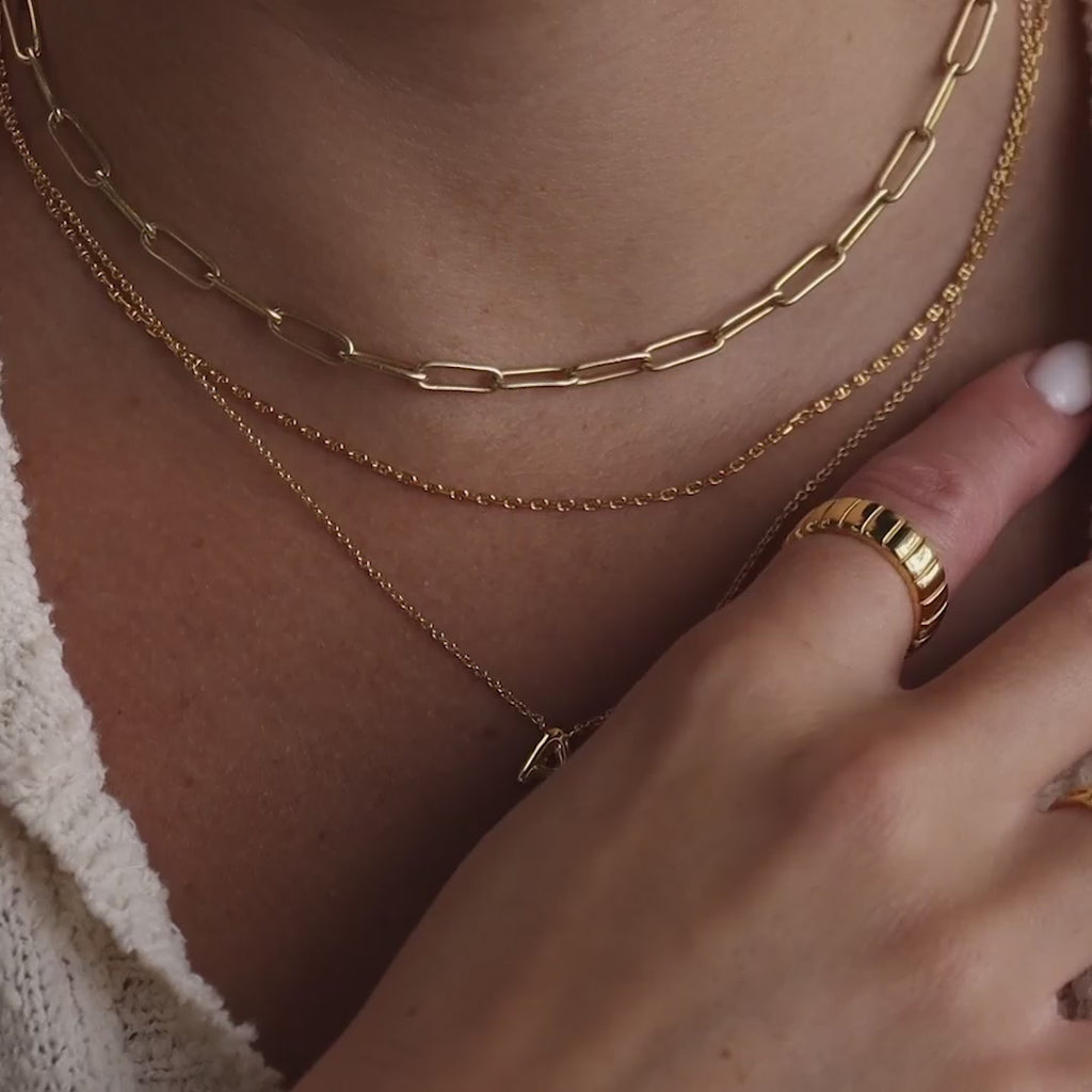 Collier délicat à lettres bulles en or 18 carats