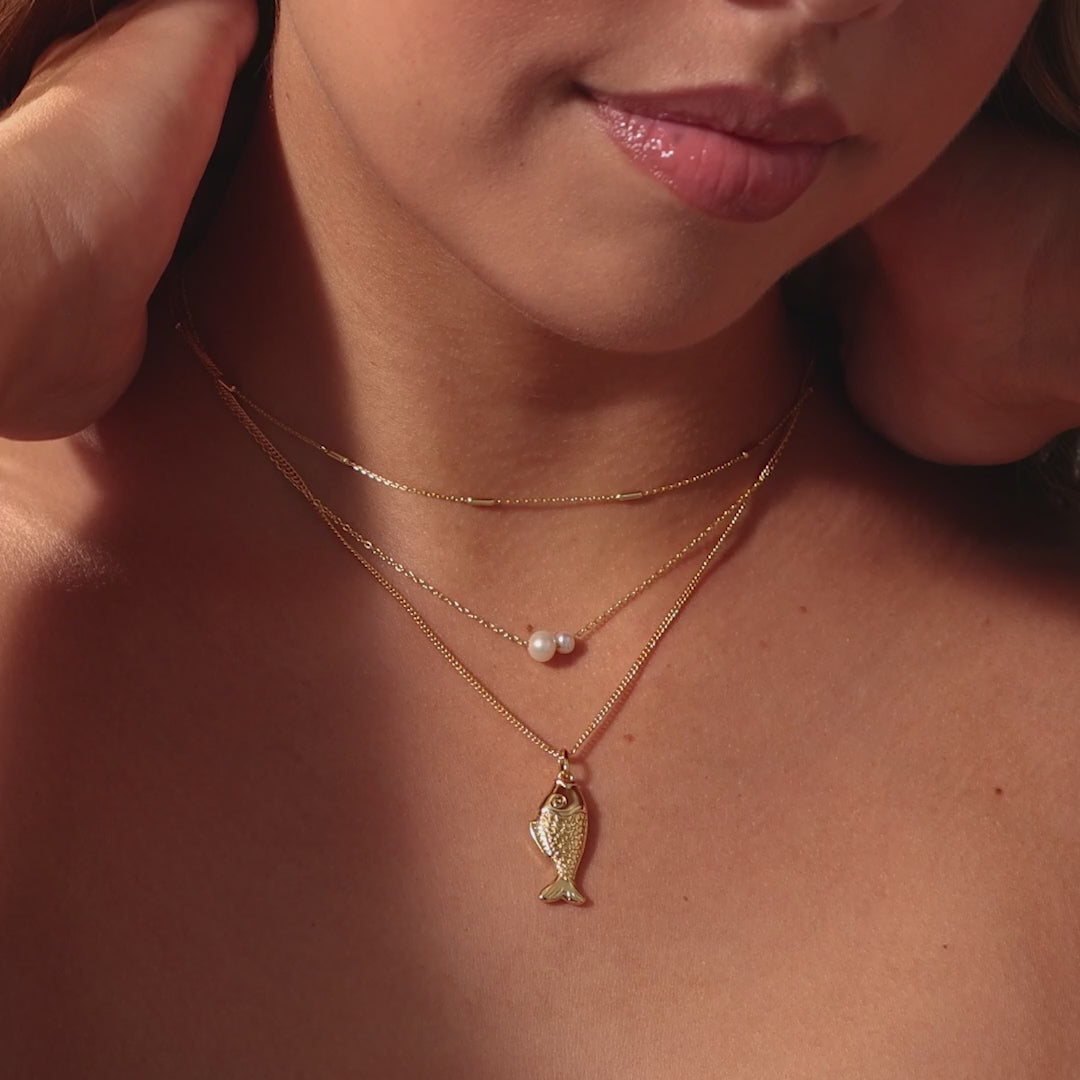 Fish Pendant Necklace in 18K Gold