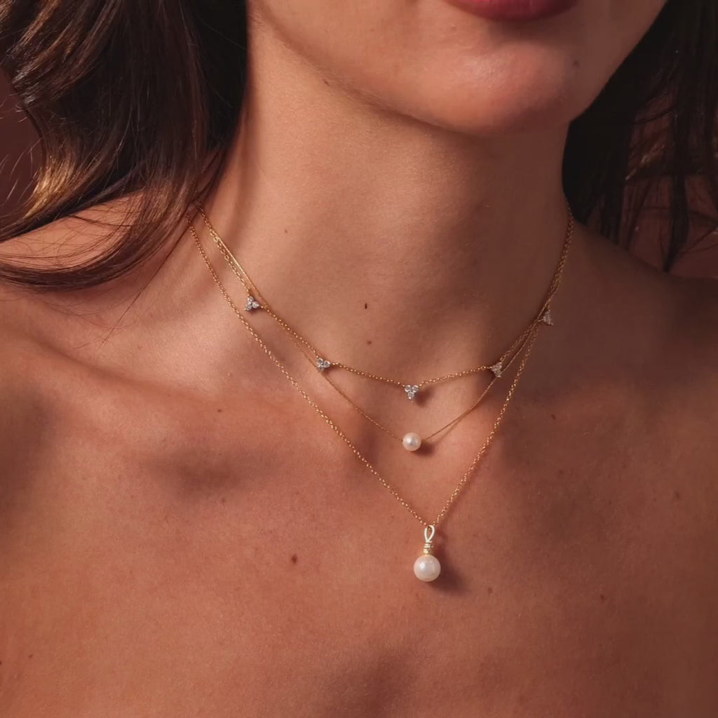 Diamond Halo Pearl Necklace in 18K Gold