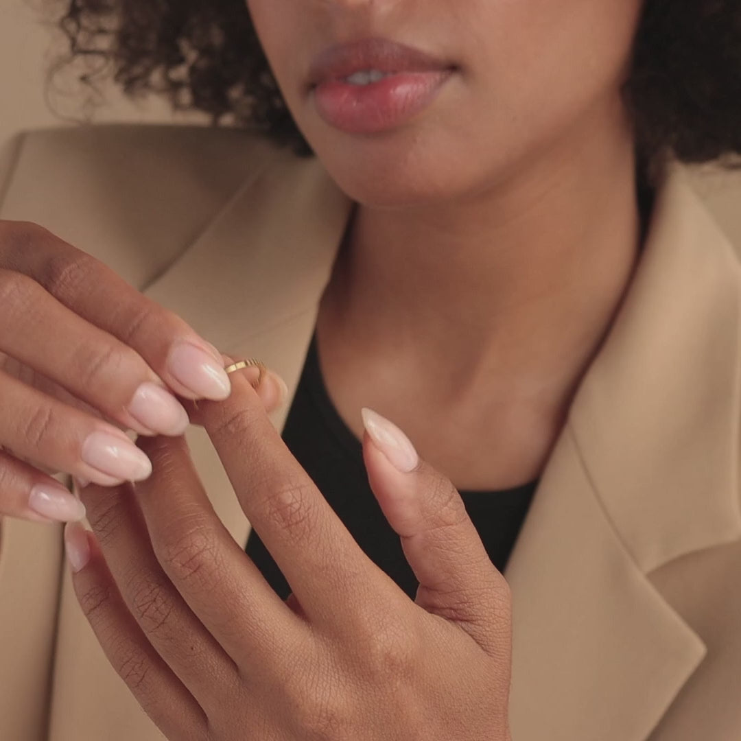 Black Curve Ring Set