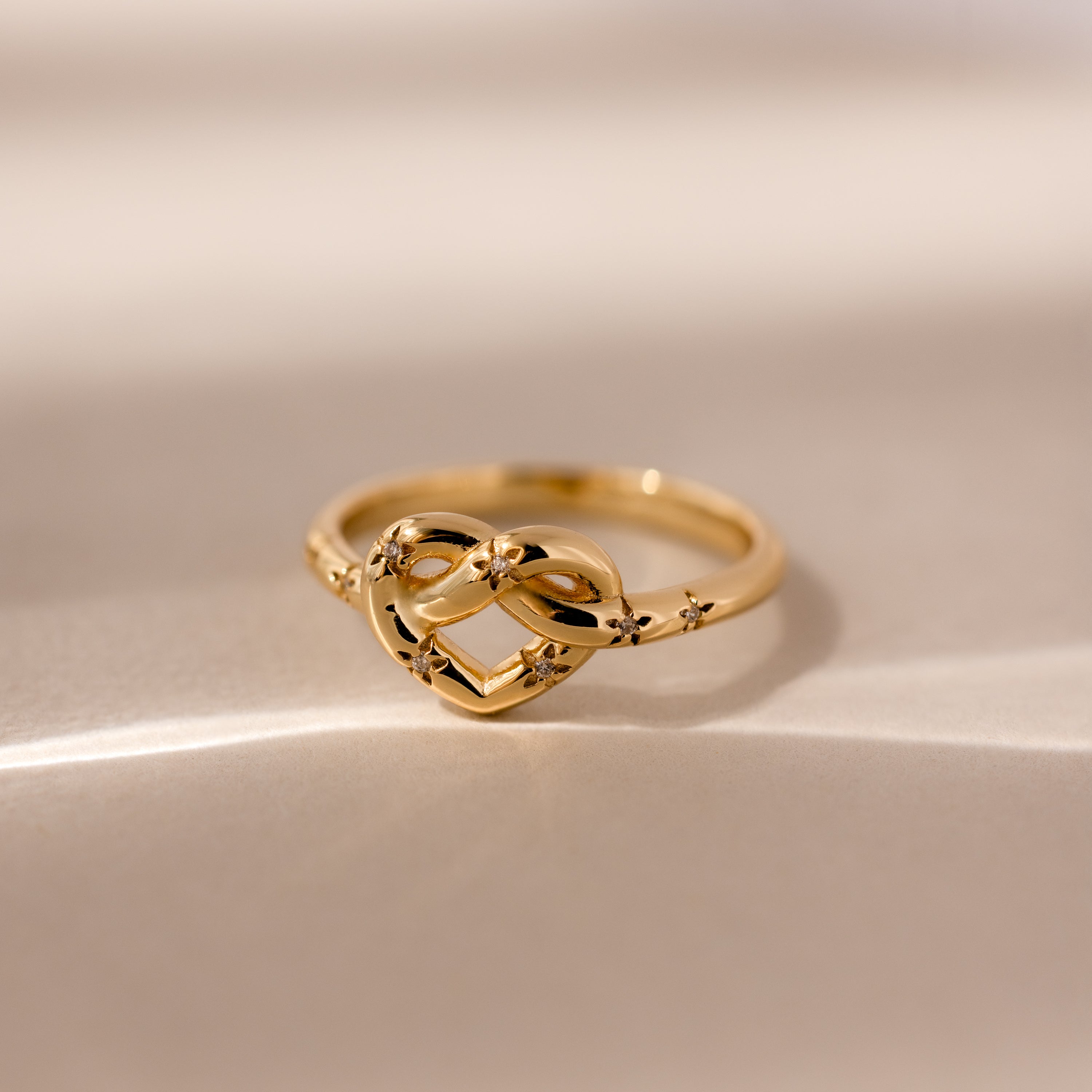 アクセサリー Lemaire INFINITE LOVE KNOT KEY RING Starry Diamond Twisted Heart Love Knot Ring | Caitlyn Minimalist