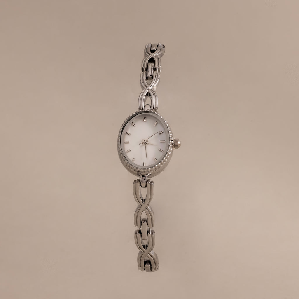 Oval Infinity Link Timepiece in Silver