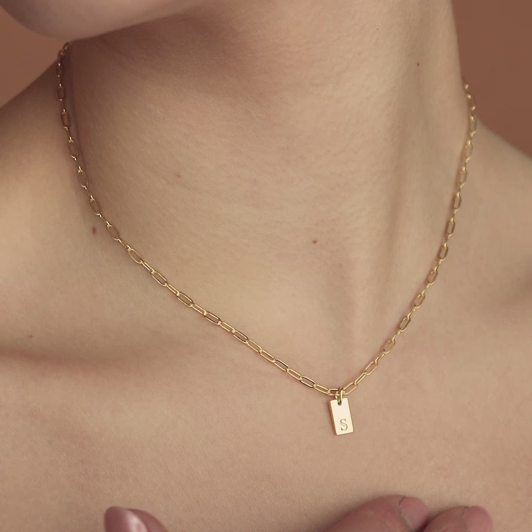 Collar con clip con inicial mini