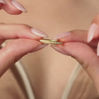 Banda con incrustaciones de perlas Alicia