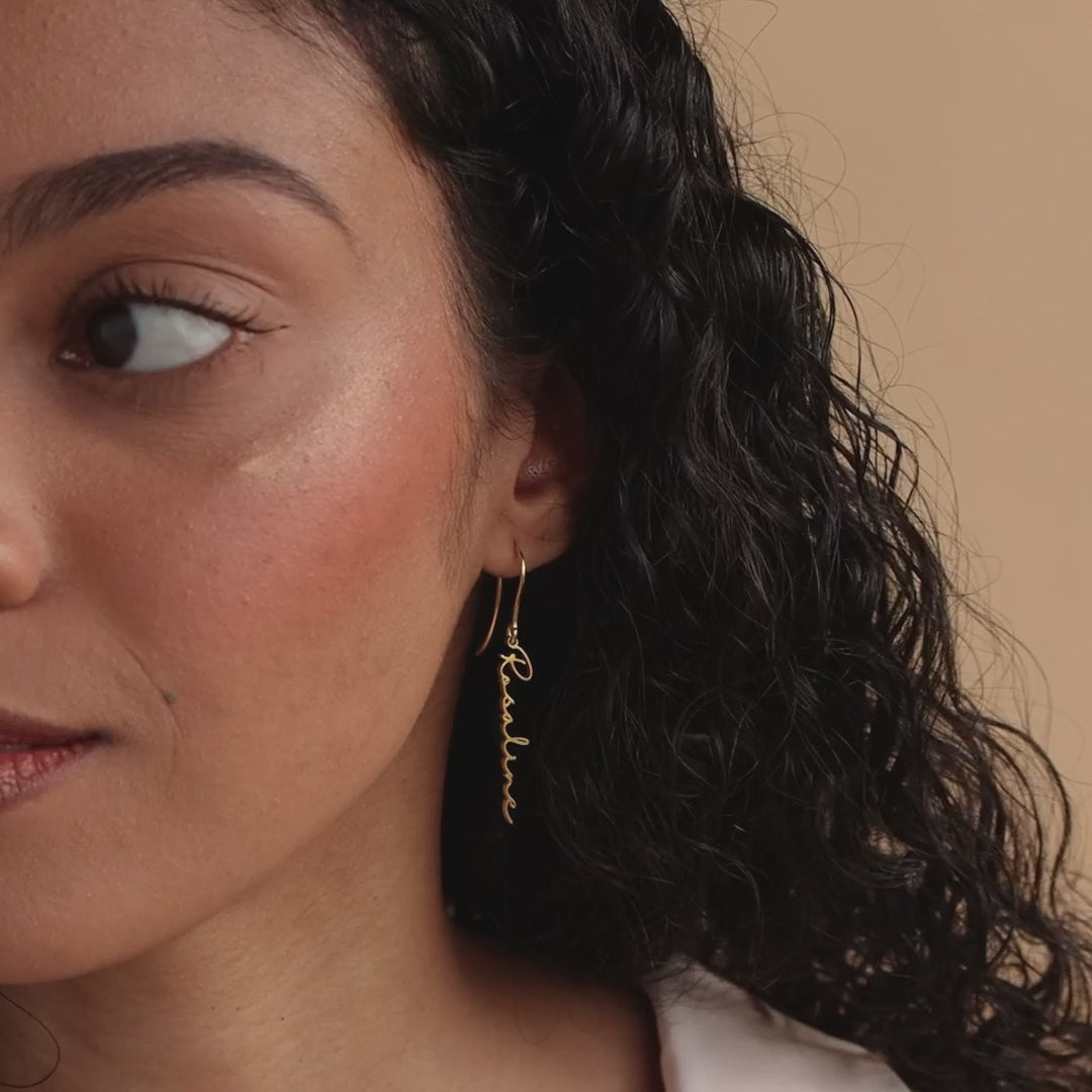 Pendientes colgantes con nombre Hallie