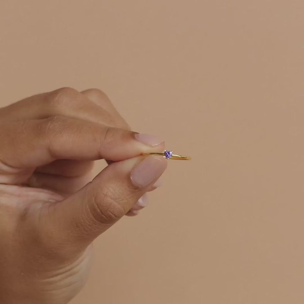 Bague avec pierre de naissance petit cœur 