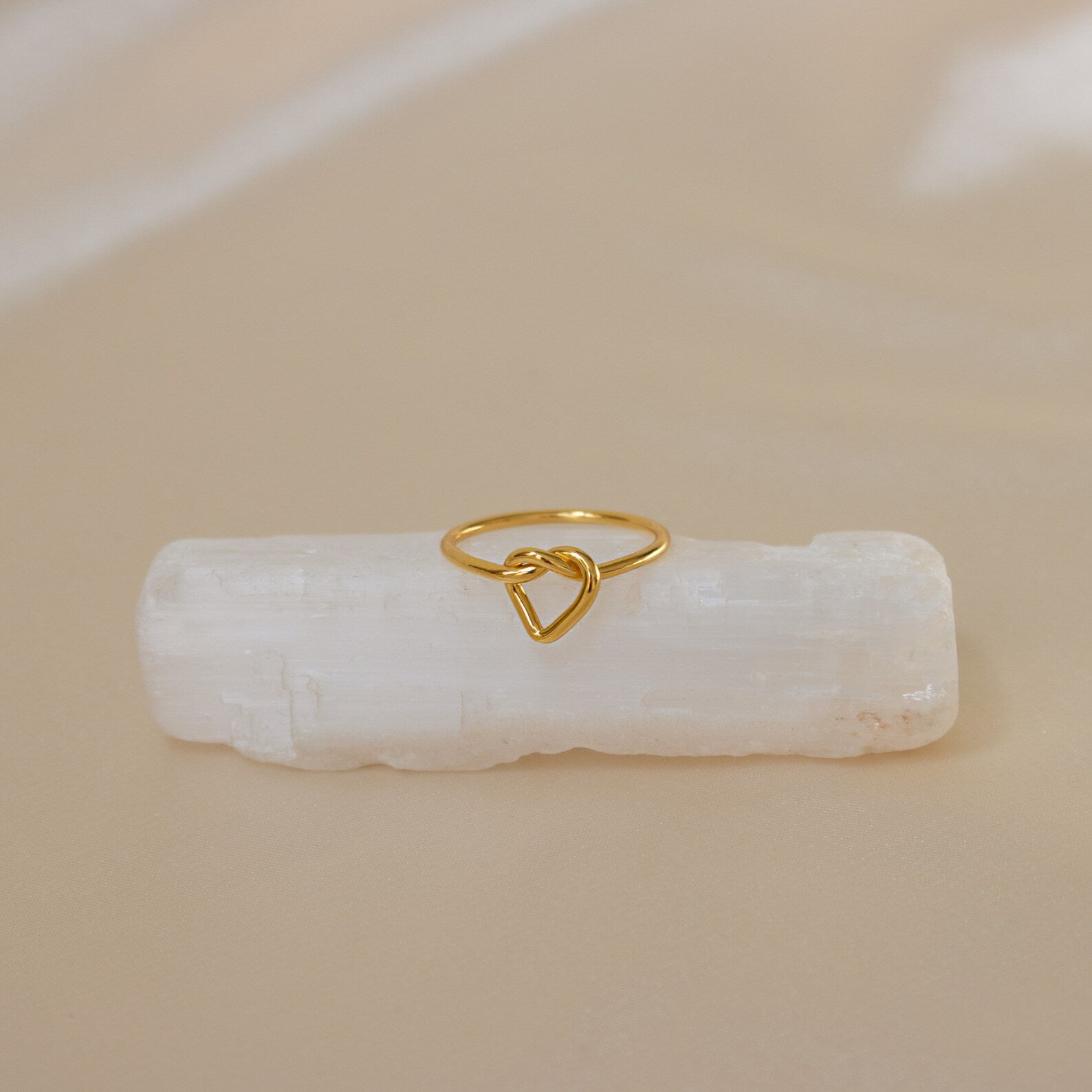 Adjustable golden heart ring - OMYOKI artisanal jewelry