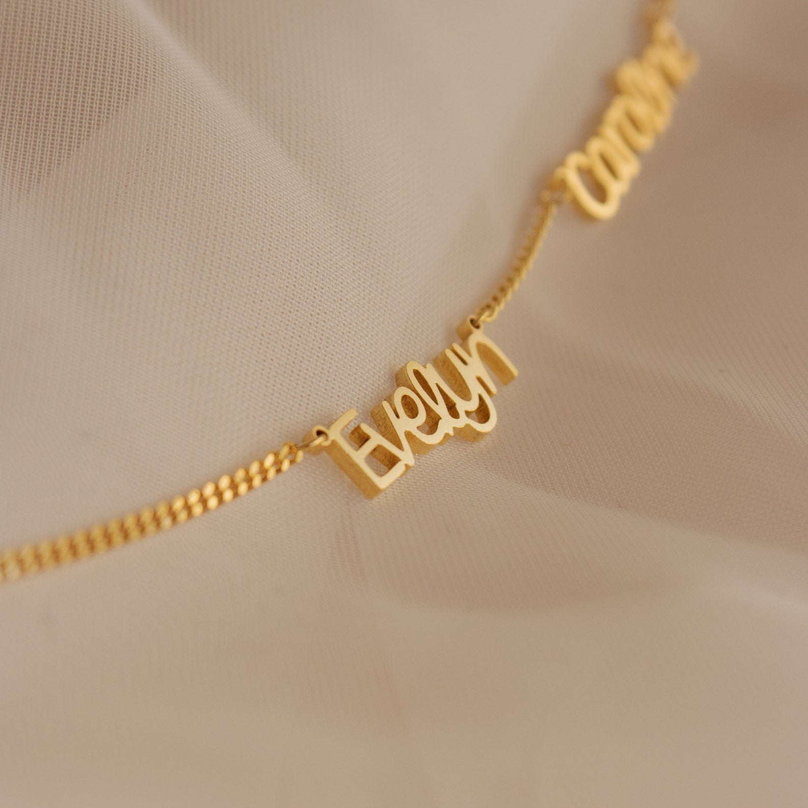 Preppy Multiple Name Necklace in Curb Chain