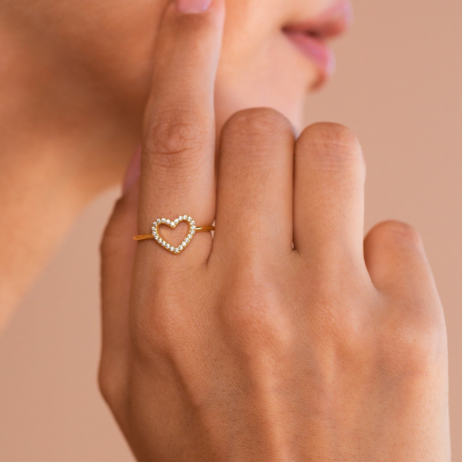 Aphrodite Pave Heart Ring
