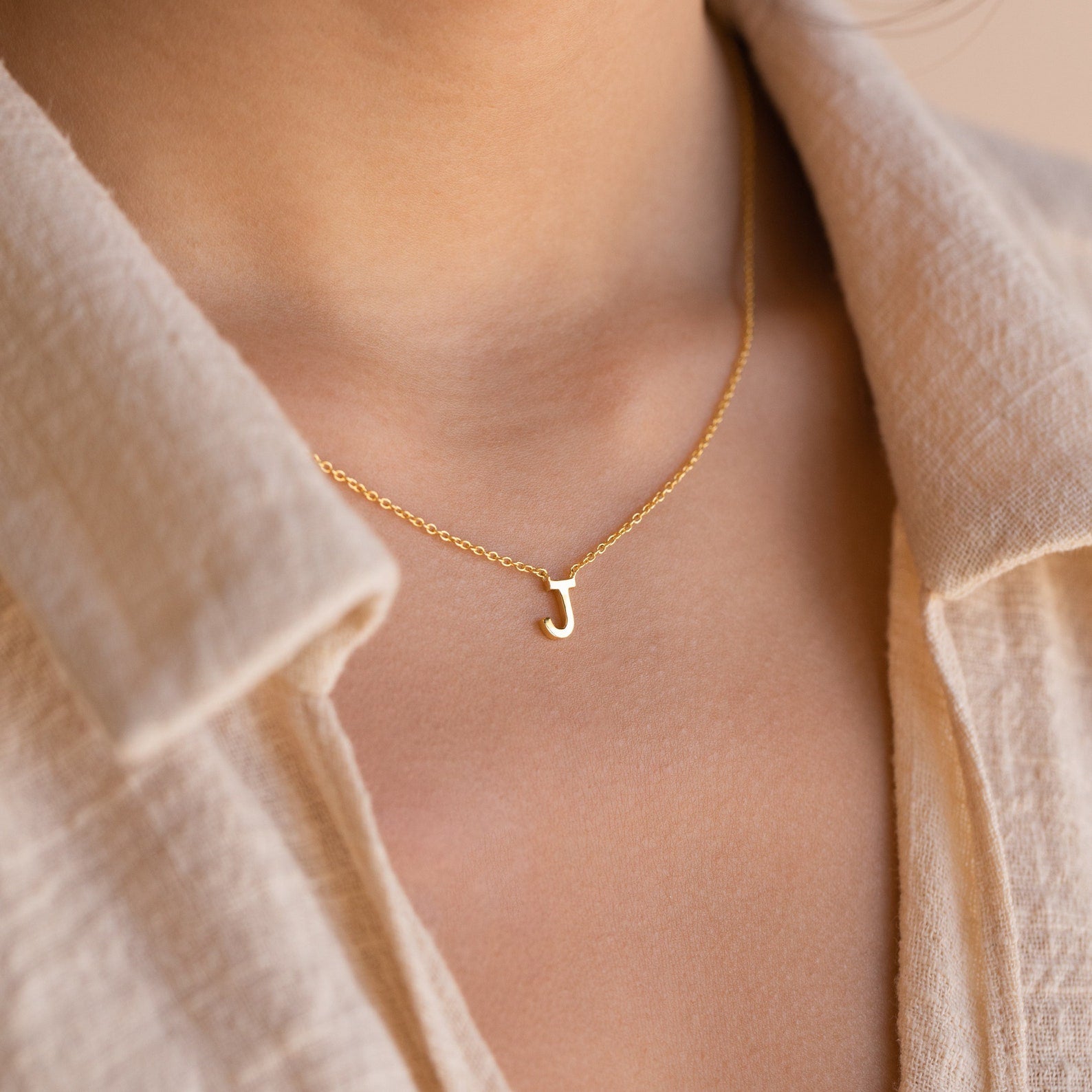 Minimalist fine gold chain with a small 2mm round diamond – Eliise Maar  Jewellery
