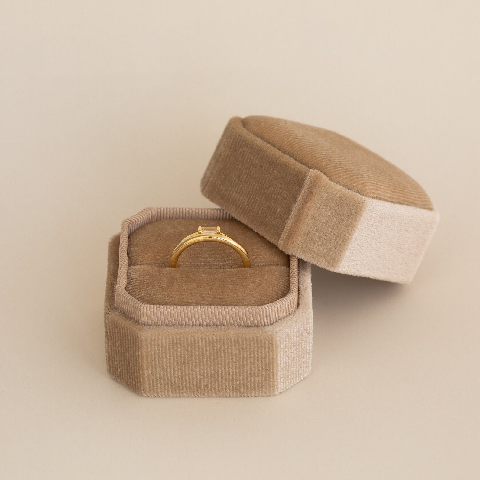 1 Slot Velvet Ring Box in beige with gold ring displayed, lid open showing luxurious interior cushioning