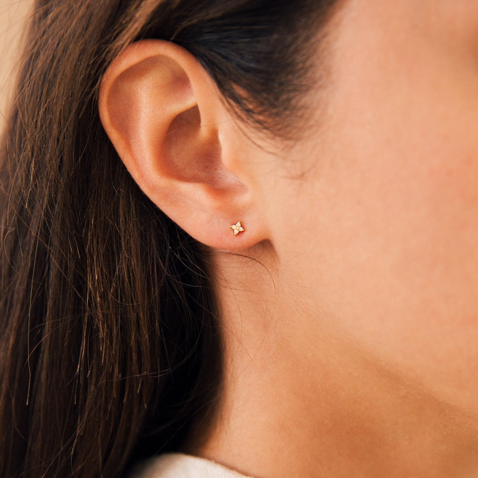 Hera Dainty Flower Diamond Stud Earrings | Caitlyn Minimalist