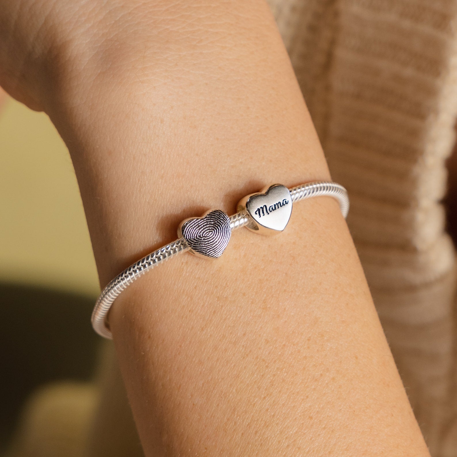 Charme de coeur d'empreinte digitale 