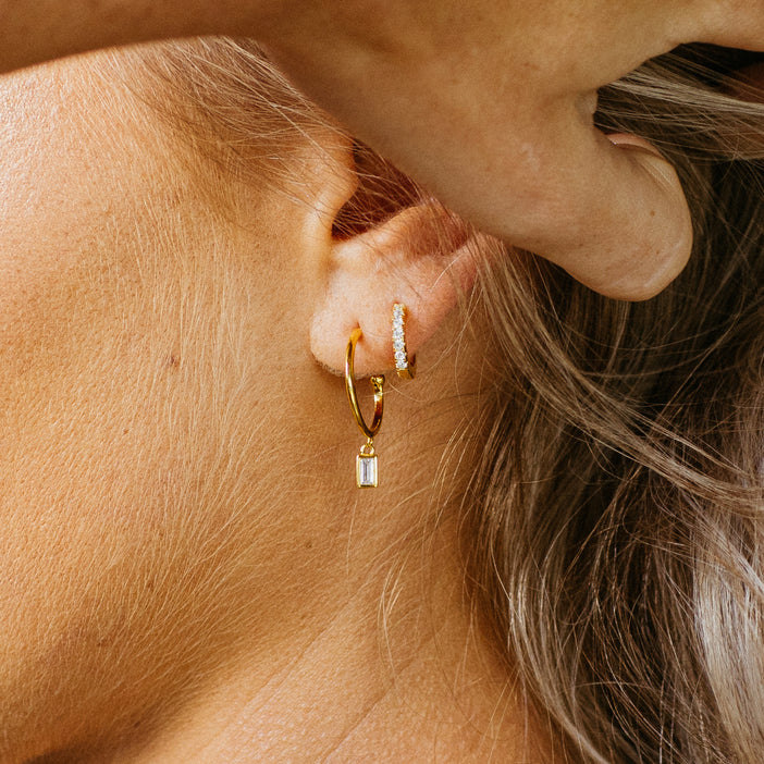 22k Plain Gold Earring JGS-2204-06034 – Jewelegance