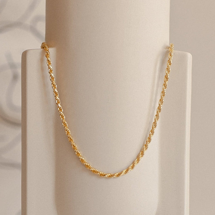 Modern Minimal Chain Everyday Minimalist Layering Necklace Chains | Caitlyn Minimalist